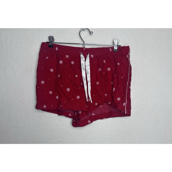 Victoria's Secret Short Sleeve Button Up Top and Shorts Size M Red w/Snowflakes - Picture 10 of 15